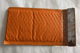 rectangular padded envelope