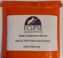 Rectangular puffy envelope with the ES logo and the text 